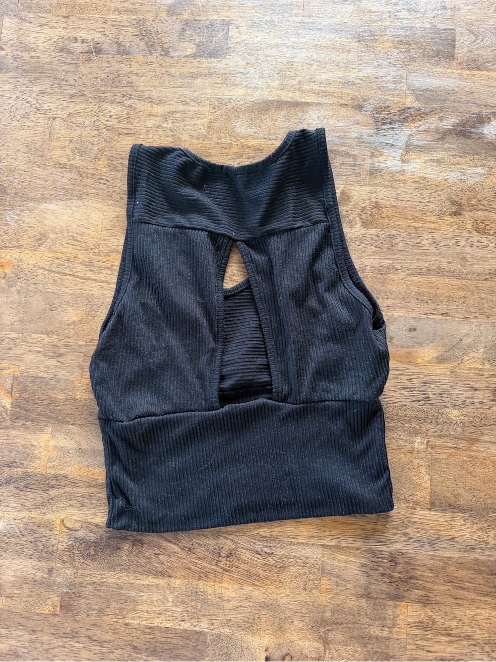 Black Ribbed Cropped Tank Top - Picture 2 of 2